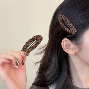 Fermaglio per Capelli BB Ovale in Tessuto Scamosciato con Stampa Leopardata Retrò Fatto a Mano Elegante Accessori per Capelli Donna