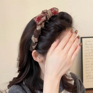 Retro tweed twist headband with non-slip teeth for women in autumn and winter colors