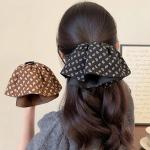 Vintage Paisley Fabric Hair Claw Clip Women Korean Bow Skirt Style Shark Clips Elegant Ponytail Hair Accessories Everyday