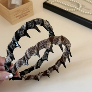 Winter checkered wool headband with non-slip teeth for high top hairstyle fashion