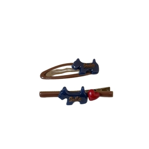 Set di fermagli per capelli con cane marrone e cuore rosso con scritta Smile su bianco