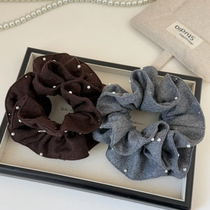 Elegant 2-piece pearl knitted scrunchies set in brown and grey colors for women