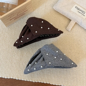 Elegant pearl triangle hair claws in grey and brown wool fabric for women's hairstyling