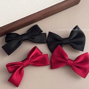 Elegant Satin Bowknot Hair Clips Korean Style Wine Red Black Ribbon Bow Side Clips For Women Festive New Year Hair Accessories