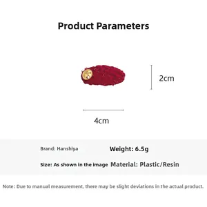 Detailed product specs of the 4x2cm red heart hair clip with golden emblem