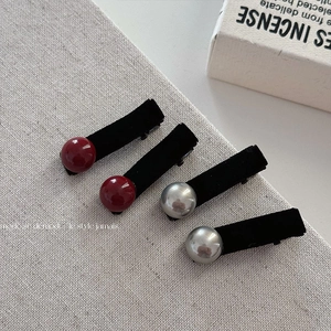Vintage Velvet Duckbill Hair Clip Set Elegant Red Silver Round Bead Hairpins Small Bangs Side Clips For Women Daily Hair Accessories