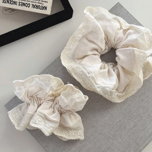 French style creamy white double-layered lace scrunchie set with vintage floral embroidery