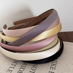 Lot de 7 serre-têtes en satin coloré pour femmes de style vintage français sur fond décoratif