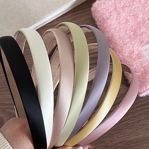 Lot de 7 serre-têtes fins en satin colorés avec doublure antidérapante pour coiffures élégantes