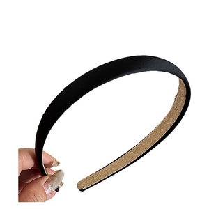 Serre-tête classique en satin noir avec doublure intérieure antidérapante kaki