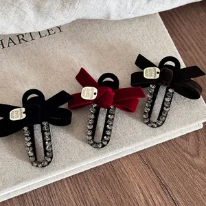 Elegant Velvet Bow Hair Clip For Women Vintage Rhinestone Duckbill Clip Korean Style Fabric Alloy Hair Accessories Gift