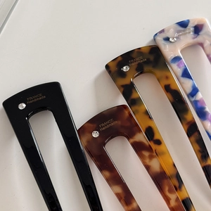 French style acetate U-shaped hair pins with leopard print and small rhinestone detail