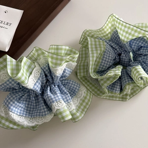 Chouchous à carreaux bleu et vert avec bordure en dentelle blanche pour coiffure