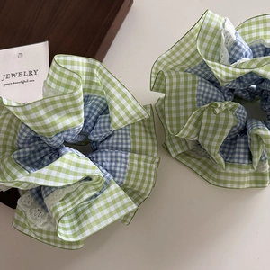 Chouchous à carreaux pastel avec bordure en dentelle blanche, vert menthe et bleu clair
