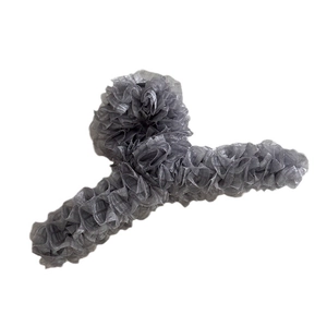 Pince à cheveux en organza gris foncé avec grand design floral plissé élégant