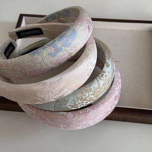 Retro Chinese style embroidered jacquard headbands in assorted pastel colors for women