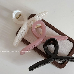 Large 14.5cm Cross Hair Claw Clip For Women Elegant Minimalist Plastic Hair Catch Barrette Fashion Headwear Hair Accessories
