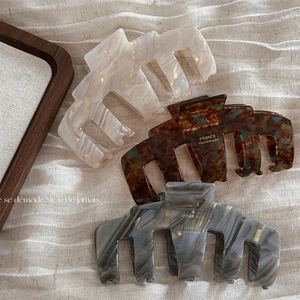Vintage Large Acetate Hair Claw Clip For Women French Handmade Style Marble Tortoiseshell Pattern Bun Shark Clip Headwear