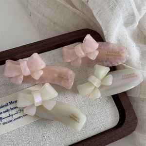 Französisches handgefertigtes Acetat-Haarspangen-Set mit rosa und creme Marmorbögen