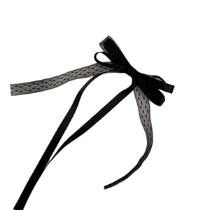 Barrette à nœud noir double couche en dentelle avec rubans longs et motif à pois chic