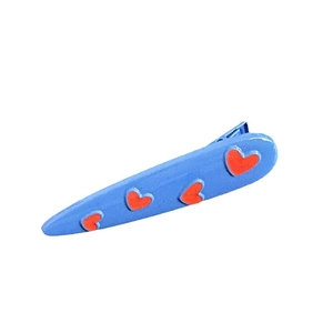 Blue metal teardrop hair clip featuring small red heart prints in a minimalist cute style