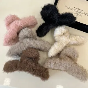 Women Faux Fur Hair Claw Clip Large Plush Shark Clip For Autumn Winter Korean Style Soft Furry Hair Accessories