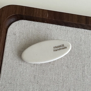 Barrette à cheveux ovale blanche en acétate avec inscription FRANCE Handmade élégante