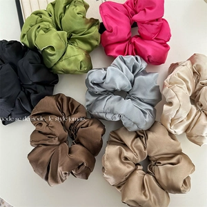 Chouchous en Satin Surdimensionnés Élégants Style Français Élastiques pour Femmes Doux Lisses Couleur Unie Grands Accessoires de Coiffure à la Mode
