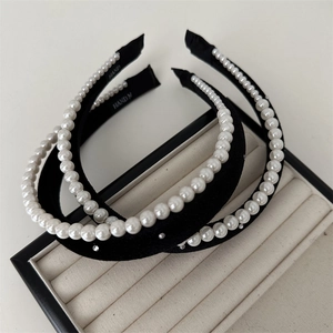 Elegant double-layered pearl headband with sparkling zircons and a black fabric base