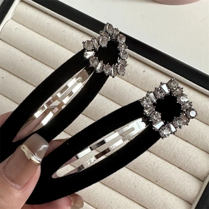 Sparkling rhinestone velvet BB hair clips in heart and square shapes for women