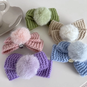 Lot de barrettes nœuds en tricot avec pompons duveteux en cinq couleurs pastel
