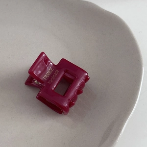 Mini square acetate hair claw clip in deep magenta with gold France Handmade text