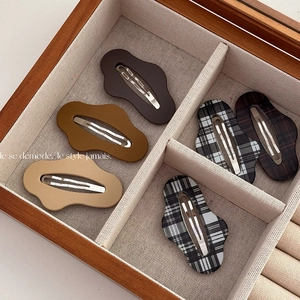Set of 6 cute wavy hair clips with matte colors and plaid patterns in a vintage style
