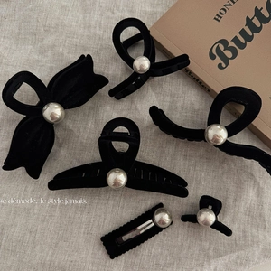 French Vintage Black Velvet Hair Claw Large Flocking Hairpin With Artificial Pearl Silver Bead Elegant Headwear For Women Jewelry