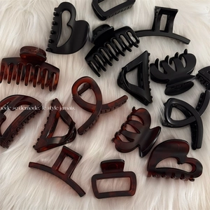 Matte Schildpatt Schwarze Haarkralle Für Damen Medium Acryl Harz Hai Clip Minimalistisch Geometrischer Haarschmuck