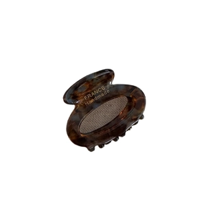 Elegant tortoise shell claw clip handmade from high-quality acetate resin with leopard print