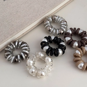 Ensemble d'élastiques à cheveux spirales avec perles et billes métalliques élégantes