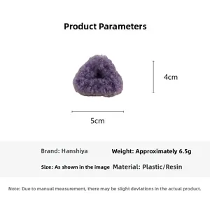 Détail de la pince à cheveux oreilles de chat en peluche violette avec dimensions 5cm x 4cm