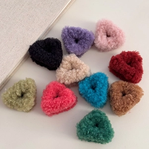 Lot de 10 barrettes à cheveux en peluche en forme de cœur pour femme en fausse fourrure