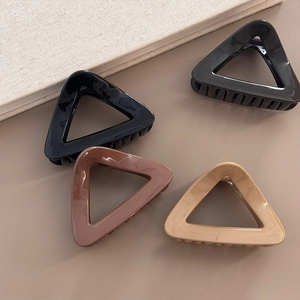 Set of 4 minimalist triangle hair claws in black, beige and pink for high ponytail styles