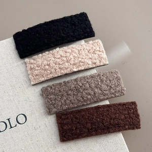 Fermagli per capelli rettangolari in pile sherpa nero, beige, marron e talpa set di 4