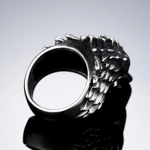 Punk style wolf head titanium steel ring with intricate dragon scale textures for men