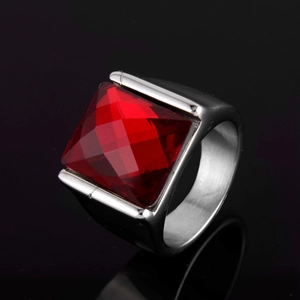 Bague pour homme avec grenat rouge carré et monture minimaliste en acier inoxydable