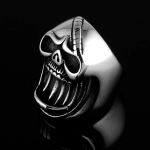 Bague tête de mort en acier inoxydable pour homme avec fonction ouvre-bouteille