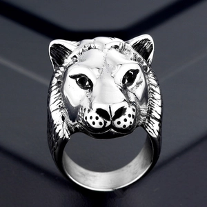 Men's vintage lion head ring in polished silver stainless steel with 3D carving