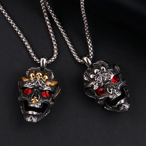 Parure collier pendentif crâne punk gothique avec yeux en cristal rouge pour hommes