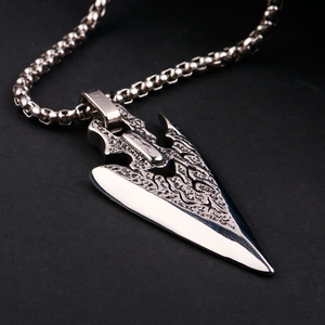 Colgante de flecha de acero inoxidable pulido y texturizado para hombres, plata