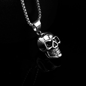 Collana con Ciondolo a Teschio in Acciaio al Titanio Gotico per Uomo Gioielli a Teschio Stile Punk in Acciaio Inossidabile Collana in Metallo