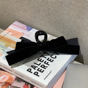 Grande pince à cheveux élégante avec nœud en velours noir pour femme au style rétro