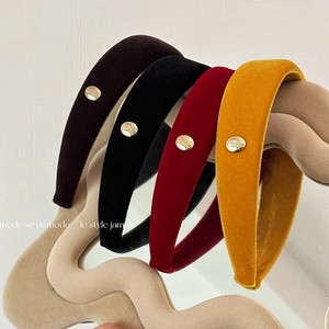 Retro Velvet Padded Headband For Women Korean Style Solid Color Wide Hairband With Metal Label Autumn Winter Hair Accessories